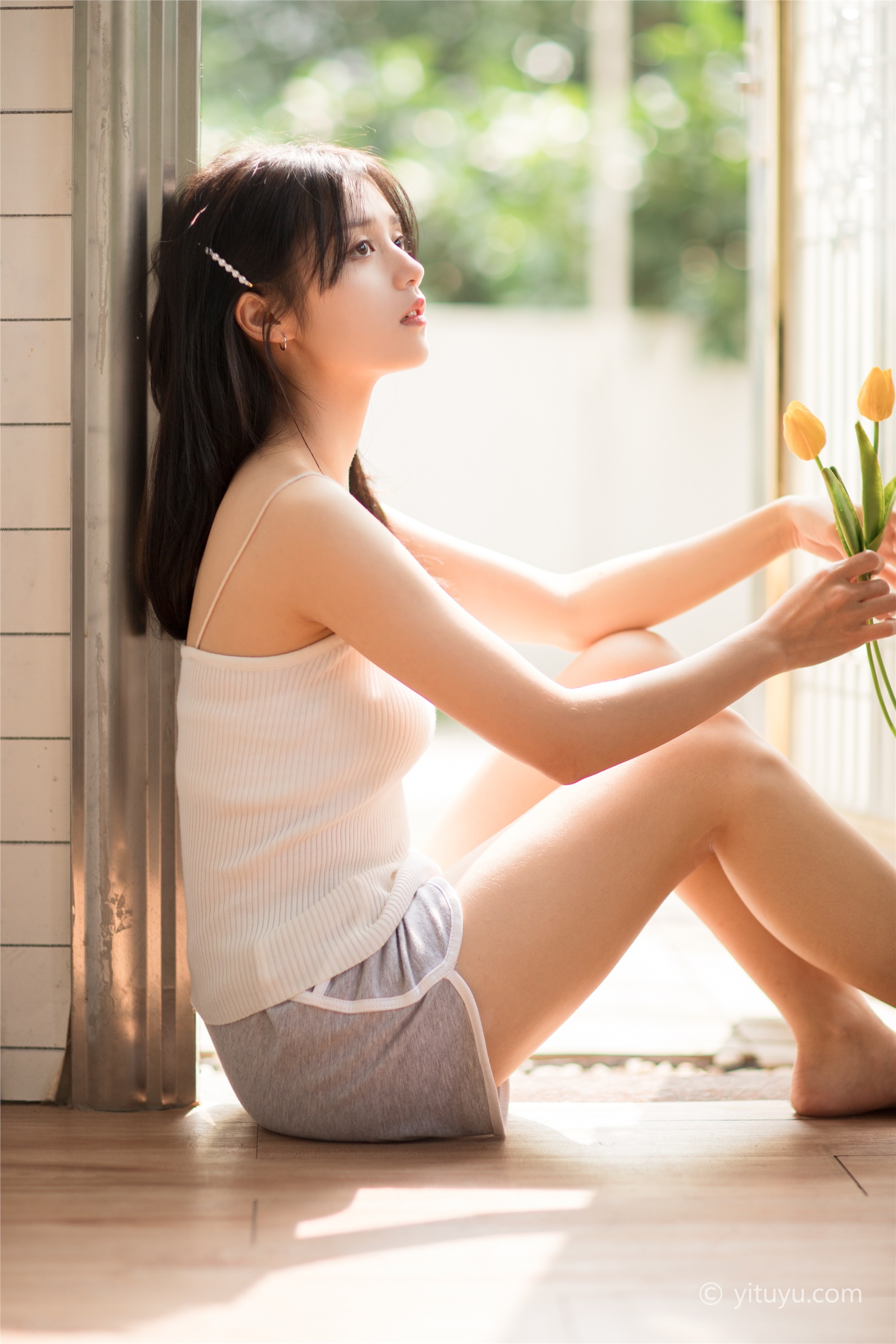 YITUYU艺图语  2021.05.31 爱与光 雨文